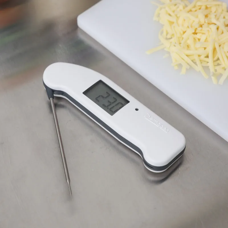235-417-Thermapen-ONE-Instant-Read-Thermometer-4-sq-WEB.webp